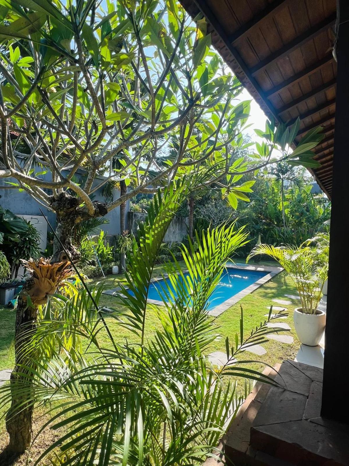 Wiryaroja Guest House 坎古 外观 照片