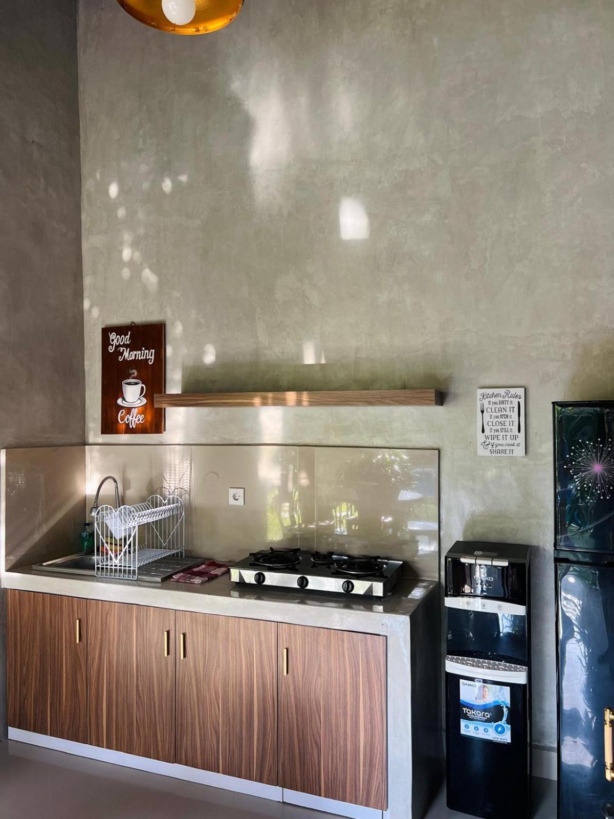 Wiryaroja Guest House 坎古 外观 照片